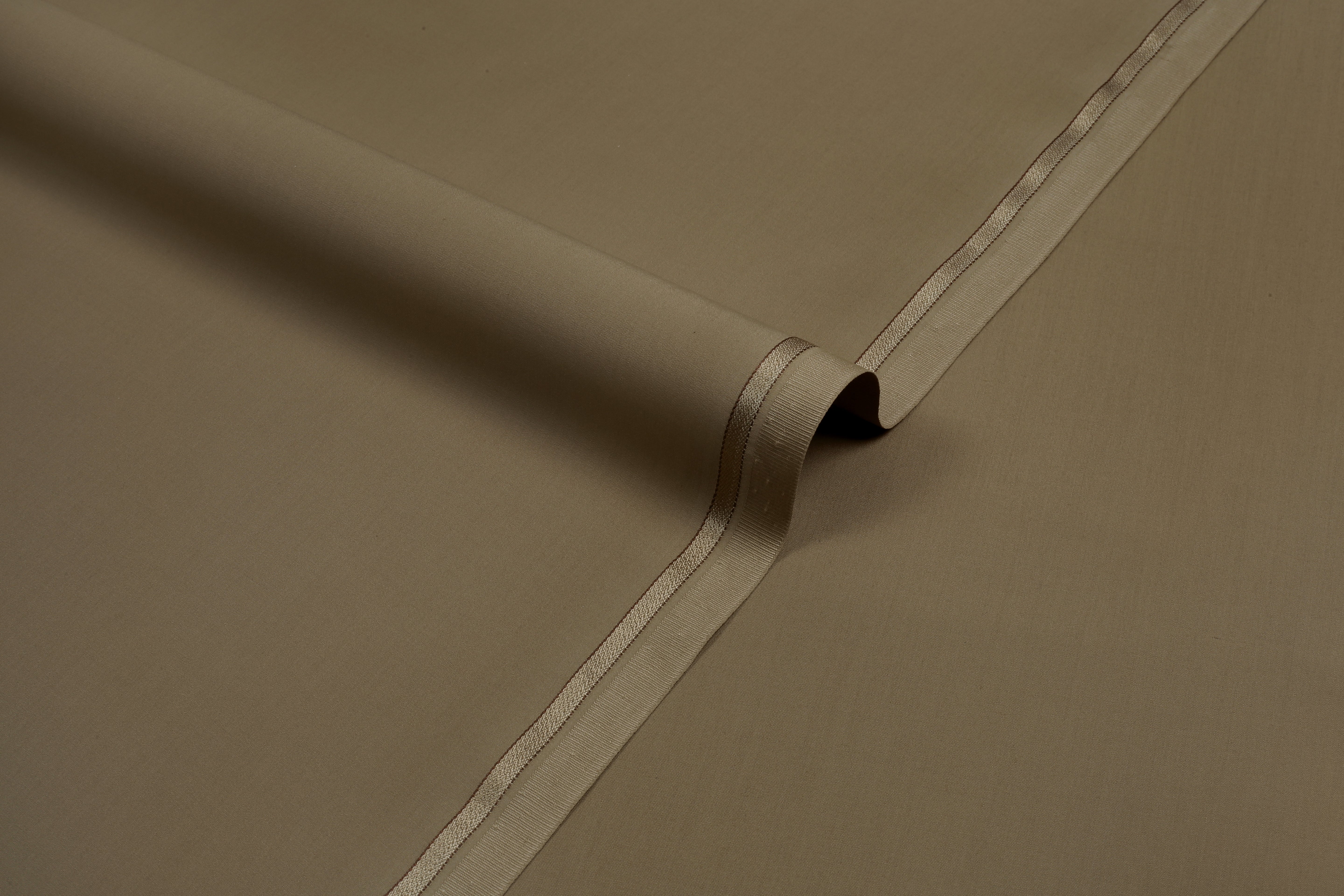 Uxbridge  Warm Khaki - Wash & Wear